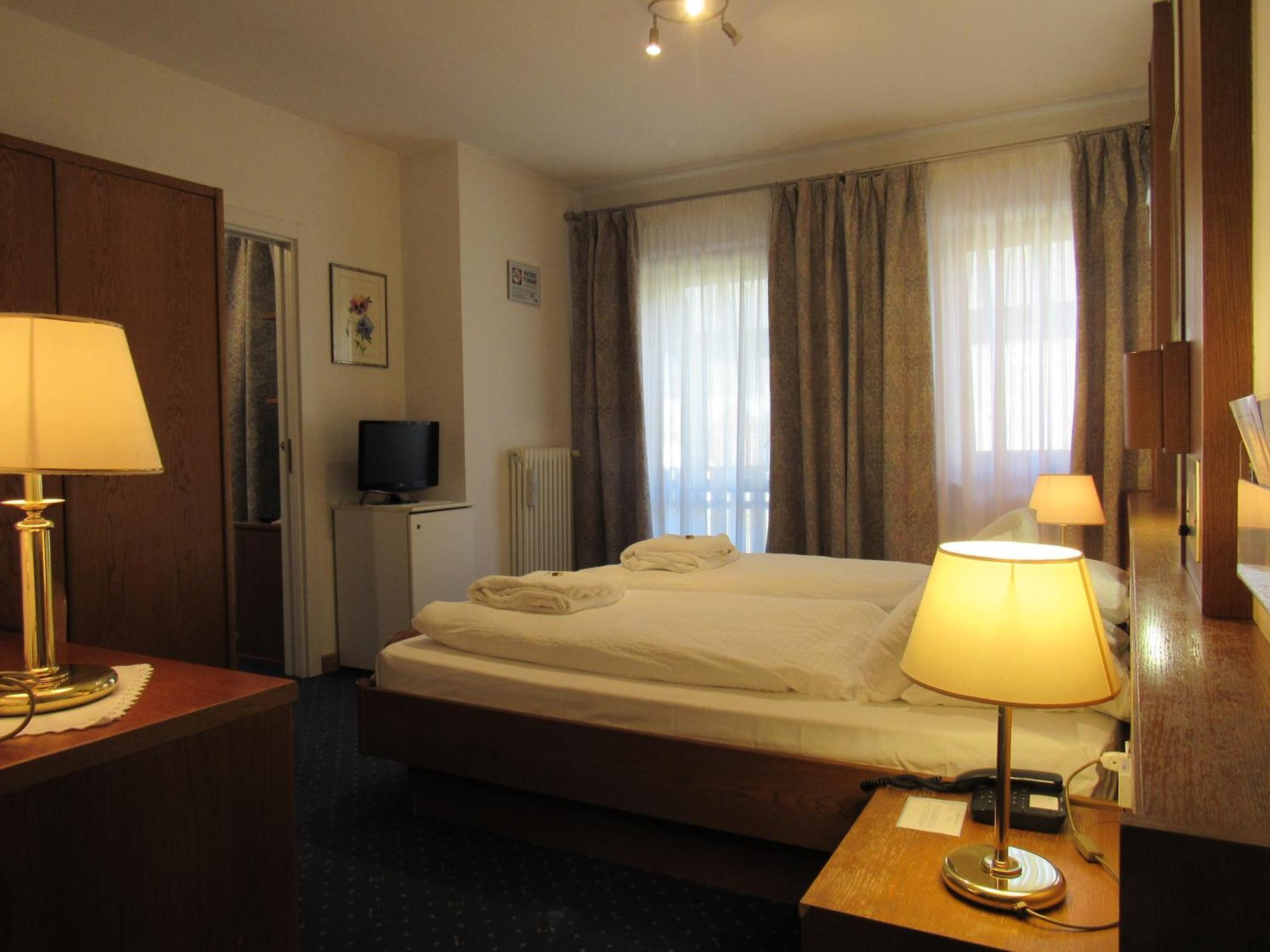 Park Hotel Arnica Фалькаде Экстерьер фото
