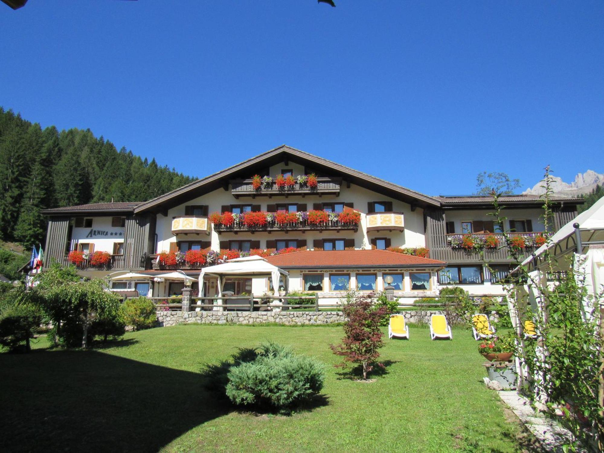 Park Hotel Arnica Фалькаде Экстерьер фото