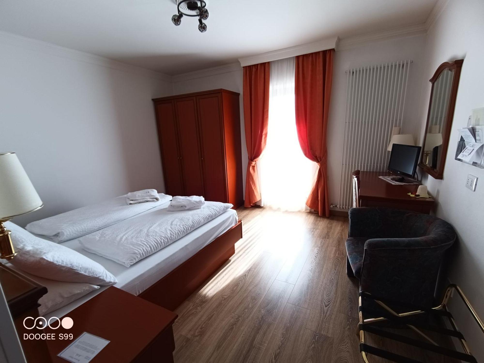 Park Hotel Arnica Фалькаде Экстерьер фото