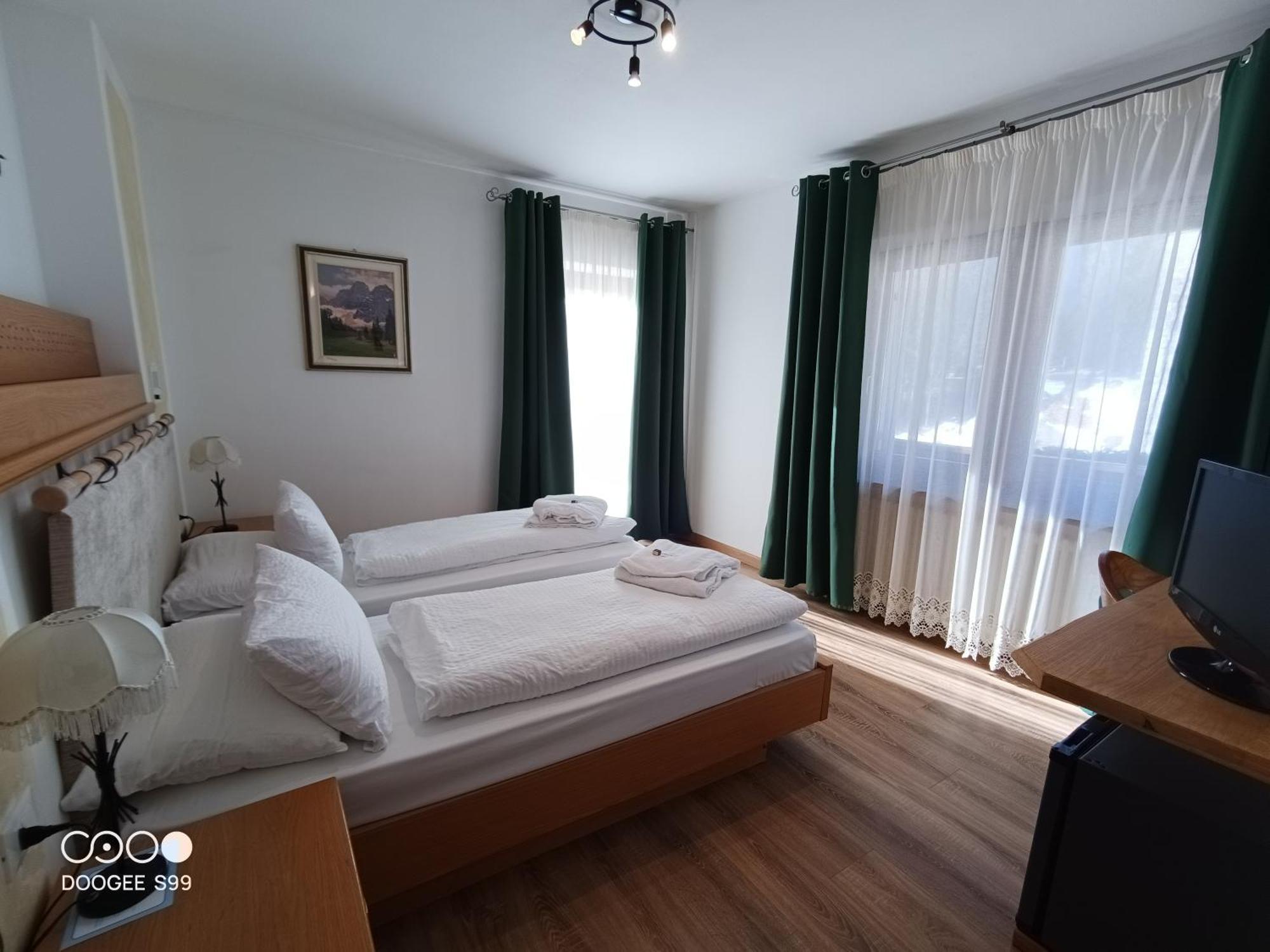 Park Hotel Arnica Фалькаде Экстерьер фото